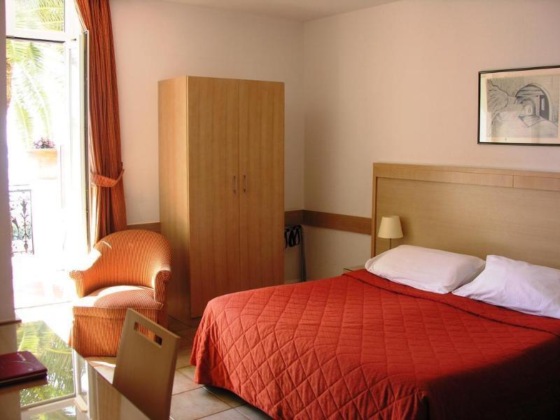 Hotel La Flore Villefranche-sur-Mer Bagian luar foto