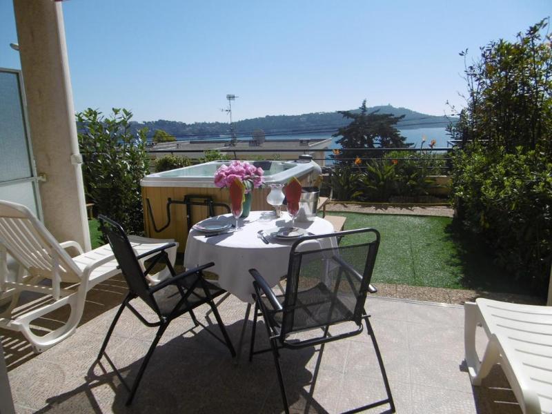 Hotel La Flore Villefranche-sur-Mer Bagian luar foto