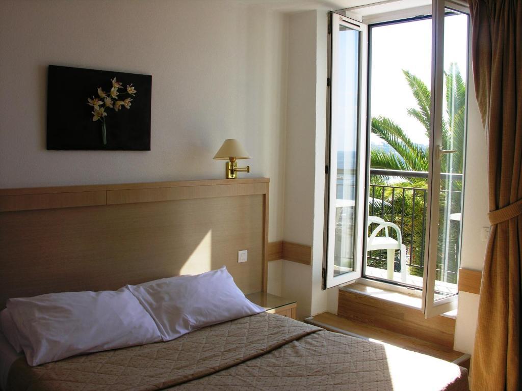 Hotel La Flore Villefranche-sur-Mer Ruang foto